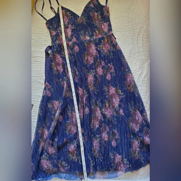 Forever Unique Glistening to Floral Dreams Midi Dress - Picture 12 of 13